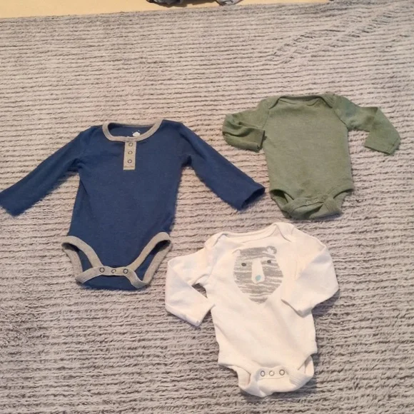 Cloud Nine Baby Boy Clothing Bundle – 19 Pieces - Picture 4 of 7